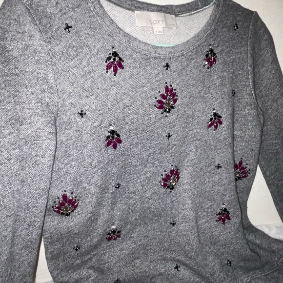 Ann Taylor loft small petite crew neck Sweater grey w/ purple amethyst gems - Picture 2 of 10